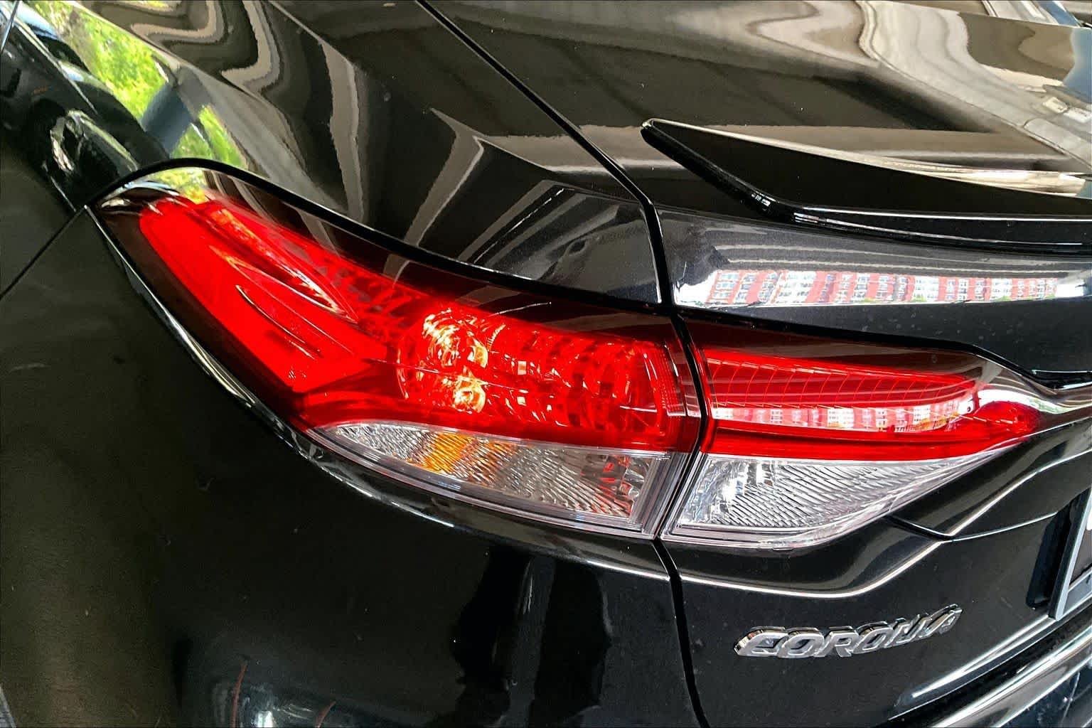 Used 2022 Black Sand Pearl Toyota SE image 28