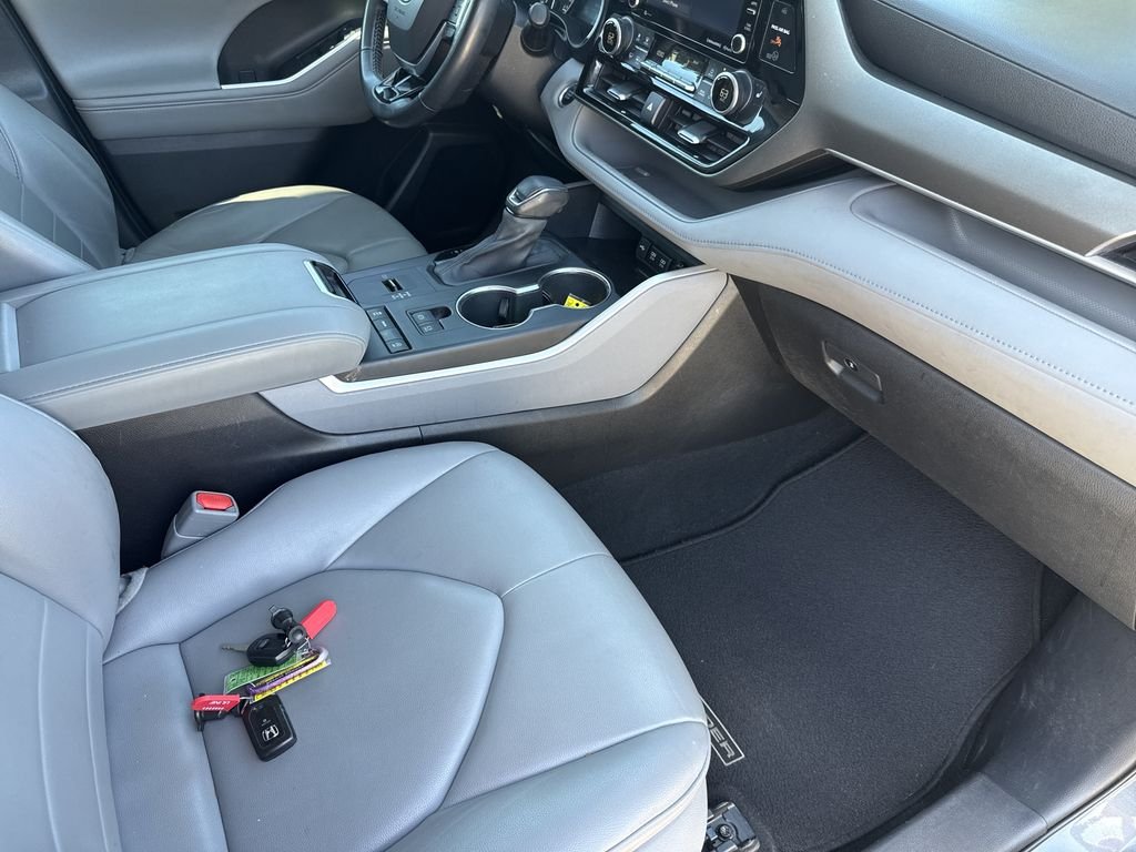 2021 Toyota Highlander XLE - Photo 33