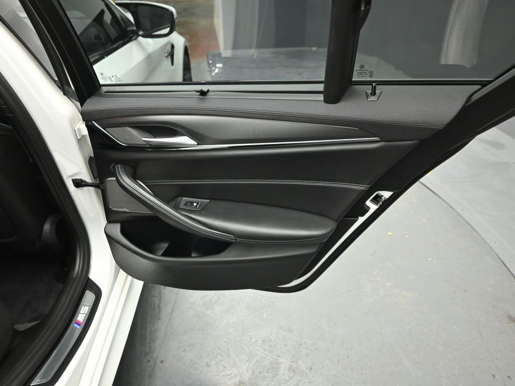 2022 BMW M5 - Image 25
