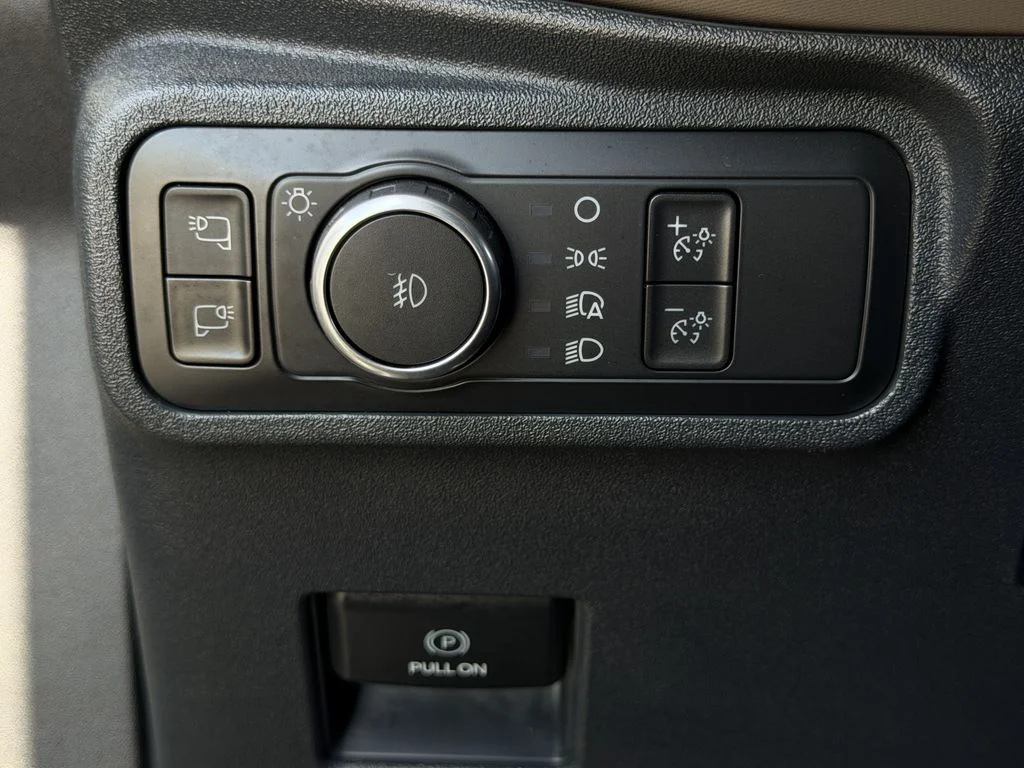 Used 2022 Black Ford Wildtrak image 22