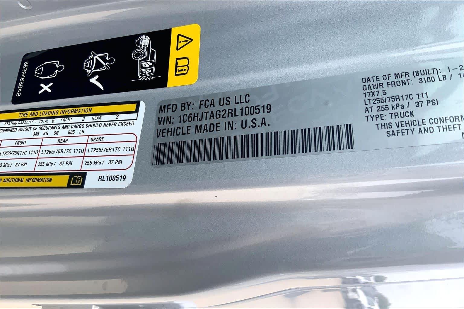 Used 2024 Silver Zynith Clearcoat Jeep Willys image 47