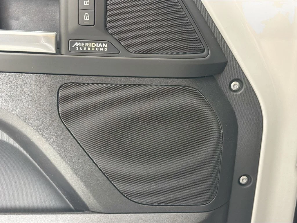 New 2026 Borasco Grey Land Rover X-Dynamic SE image 19