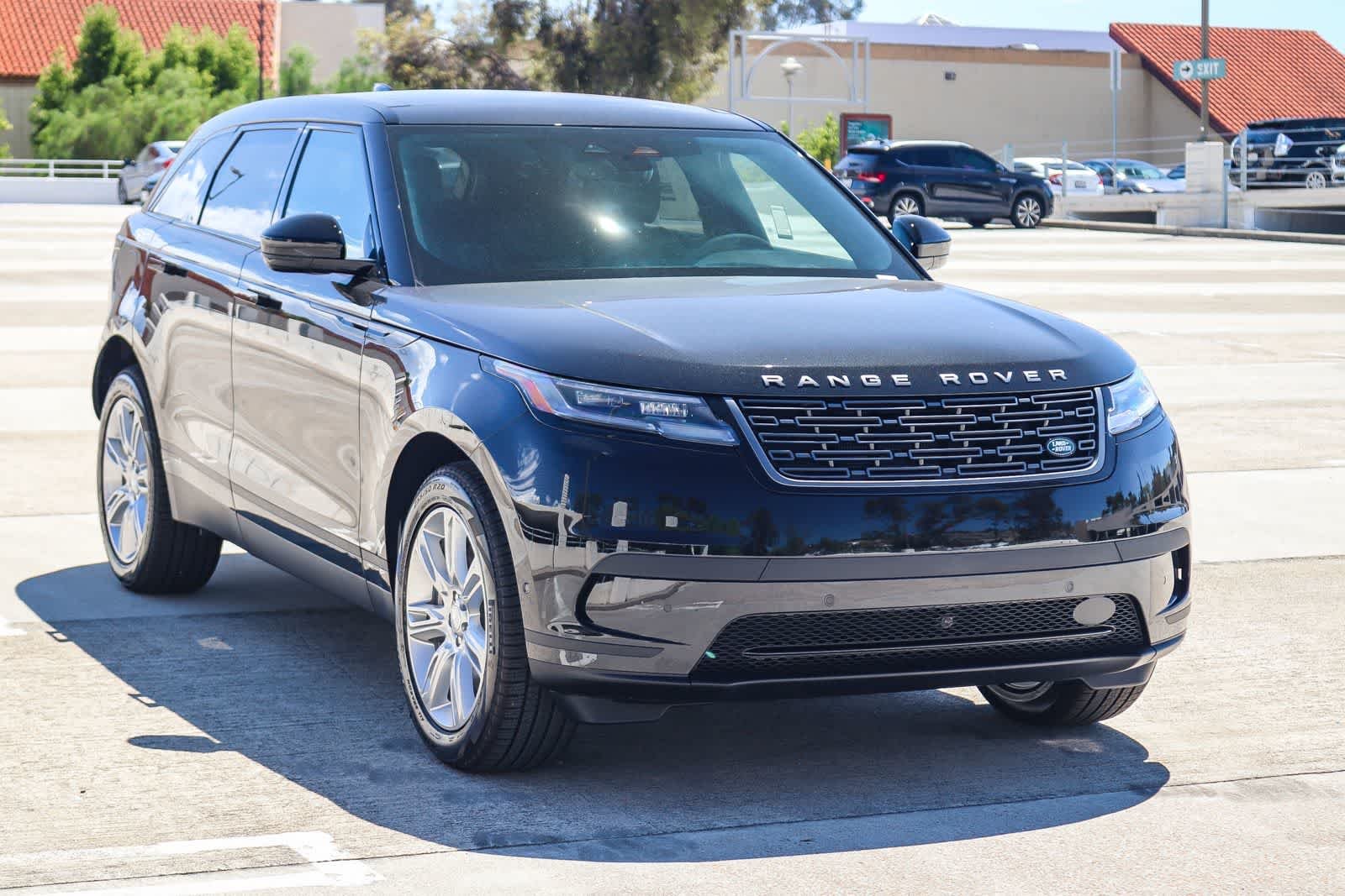 New 2026 Santorini Black Land Rover S image 3