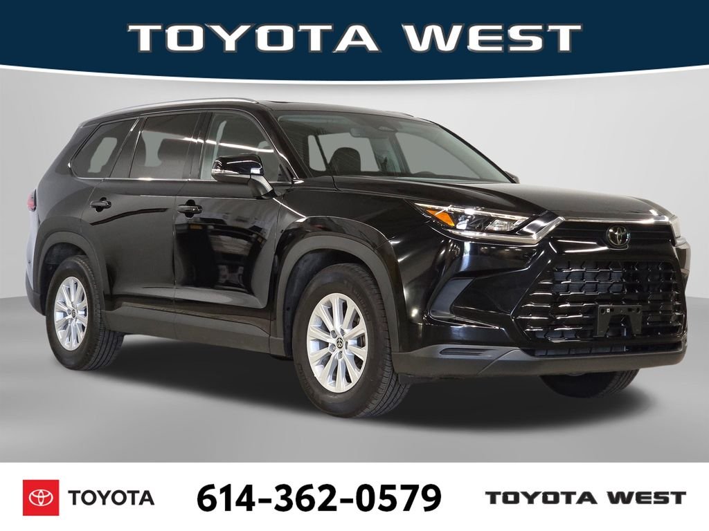 Used 2025 Black Toyota XLE image 3
