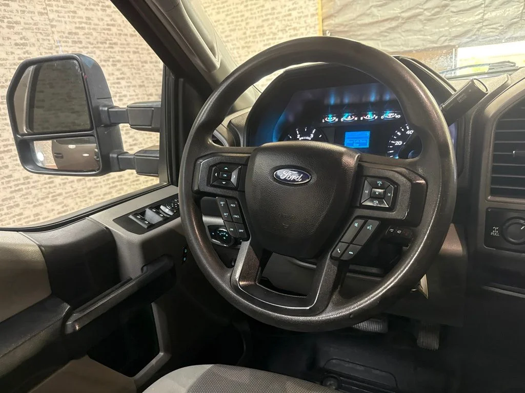 Used 2020 Stone Gray Metallic Ford XL image 17