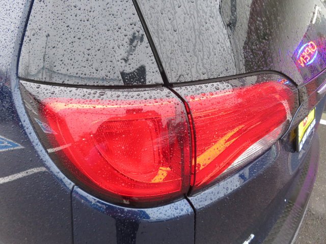 Used 2018 Jazz Blue Pearlcoat Chrysler Limited image 28