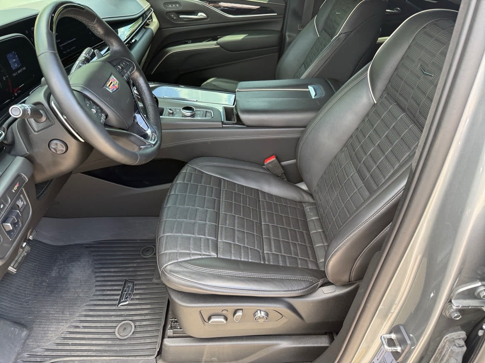Used 2023 Argent Silver Metallic Cadillac AWD V-Series image 10