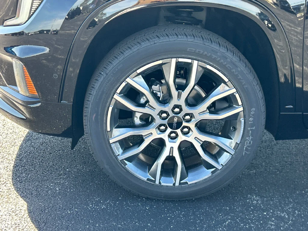 2027 GMC Acadia Denali Ultimate - Photo 12