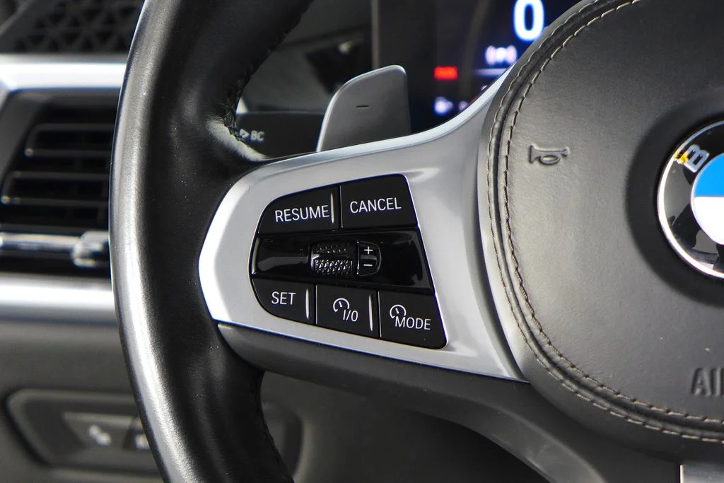 Used 2024 Gray BMW xDrive40i image 28