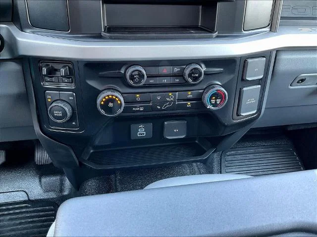 New 2026 Oxford White Ford F-450® XL image 62