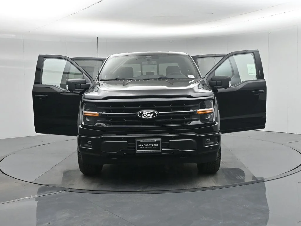 New 2026 Agate Black Metallic Ford XLT image 36