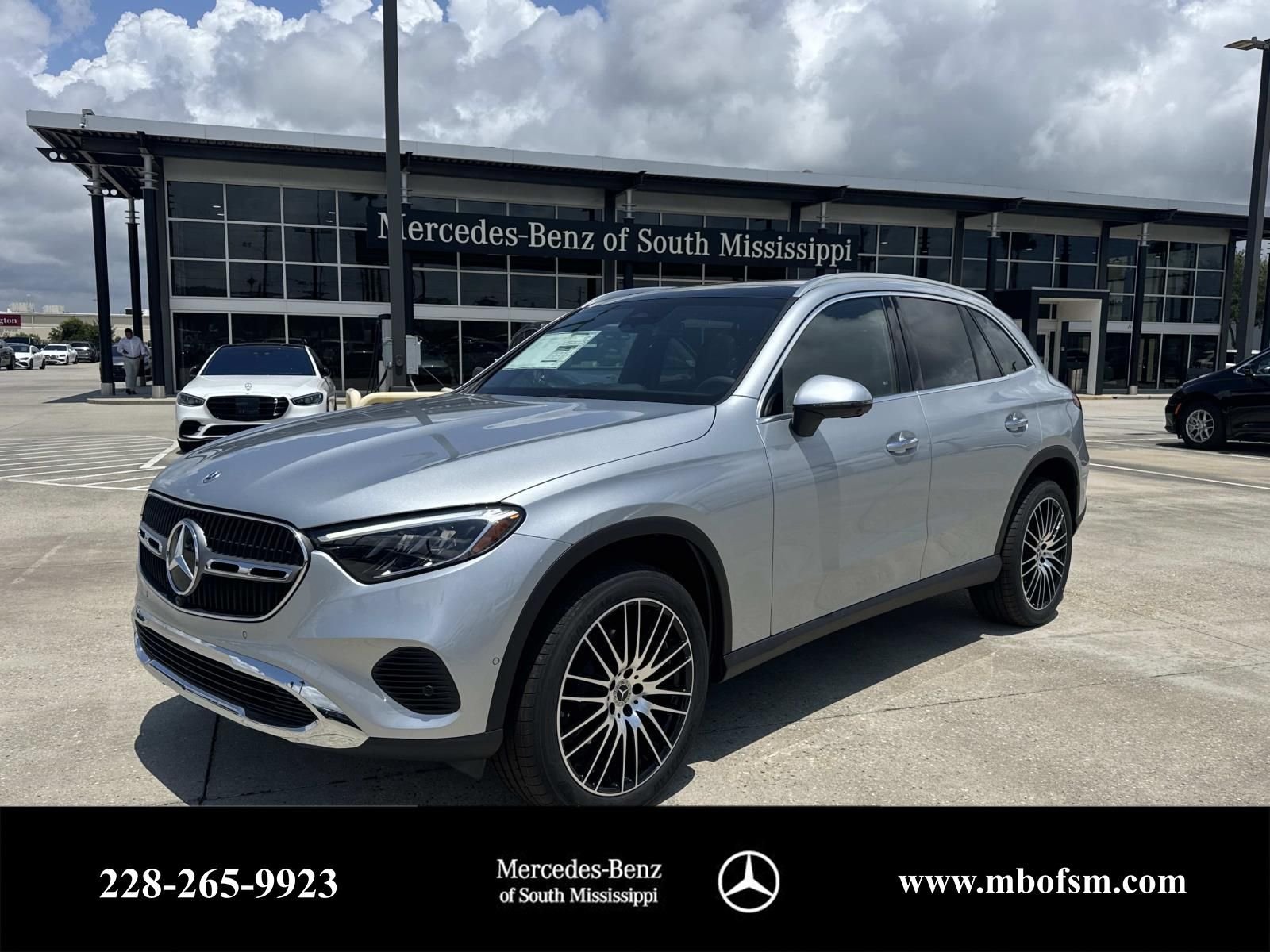 New 2026 Silver Mercedes-Benz GLC 300 image 1