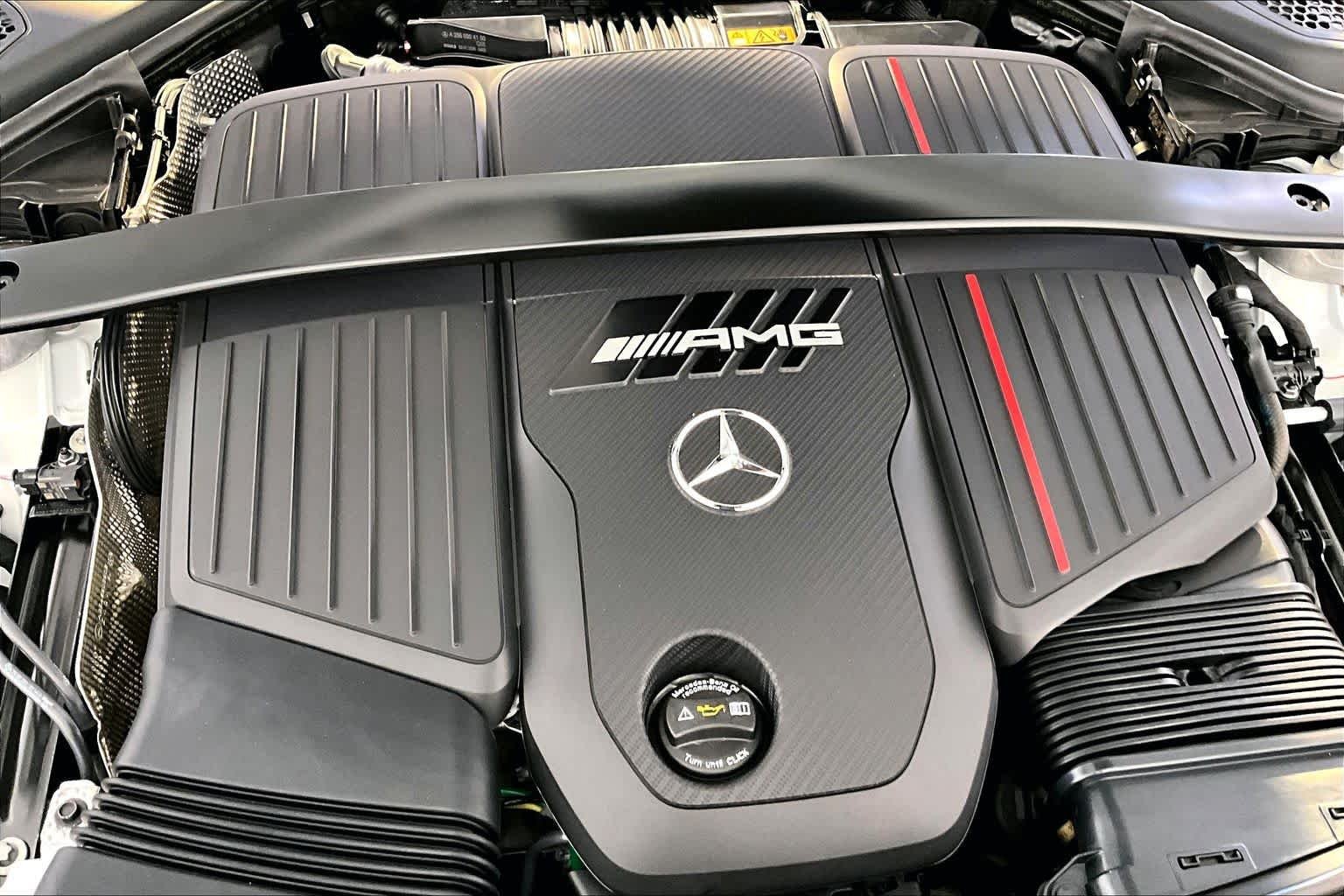 New 2027 MANUFAKTUR Moonlight White Magno Mercedes-Benz AMG® E 53 Hybrid image 15