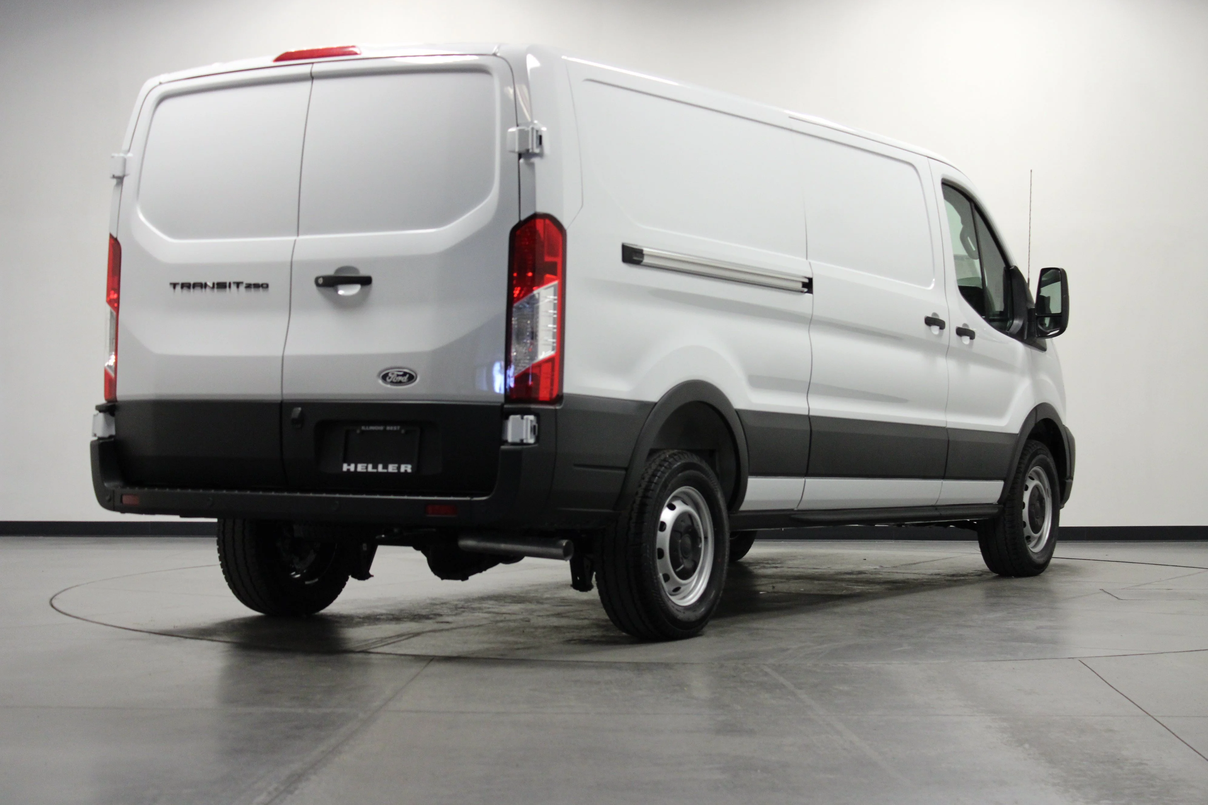 New 2026 Oxford White Ford Cargo Van image 4
