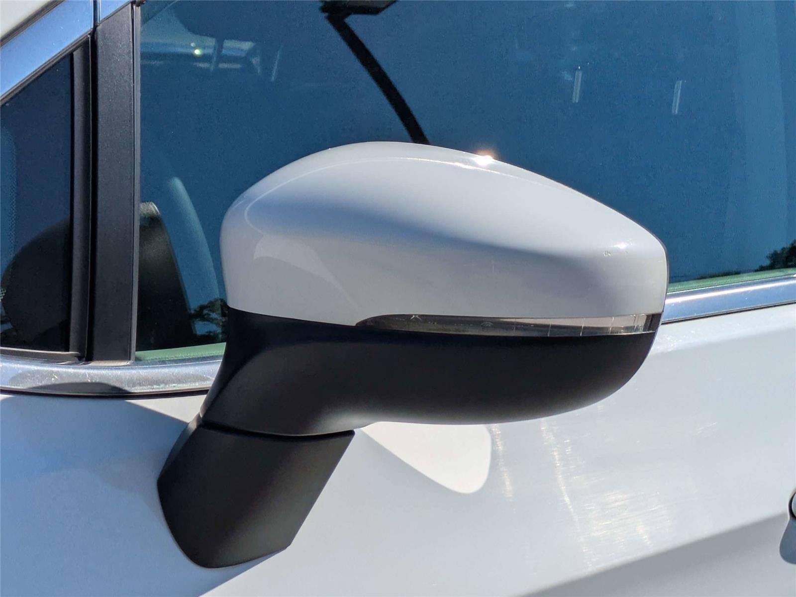 Used 2023 Bright White Clearcoat Chrysler Touring L image 13