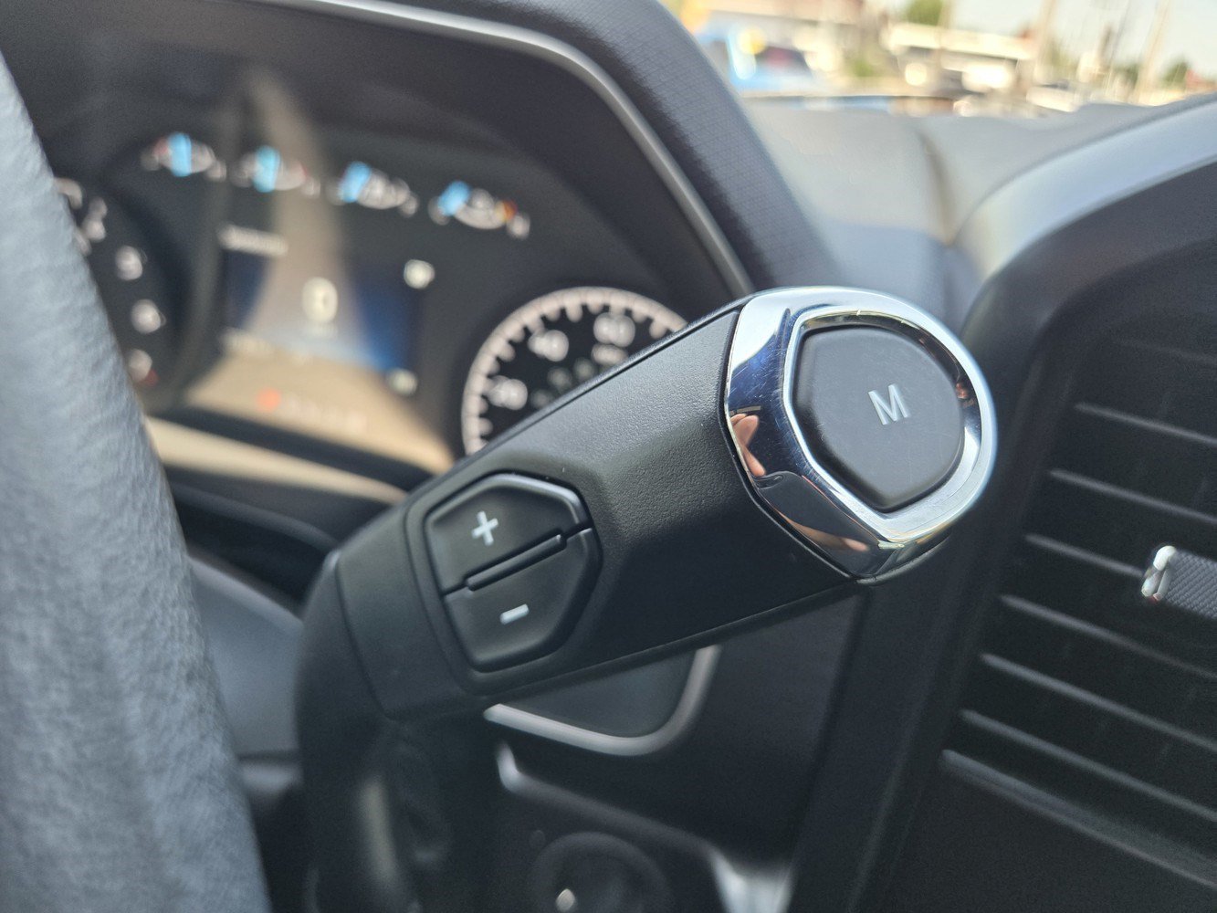 Used 2023 Blue Ford XLT image 21