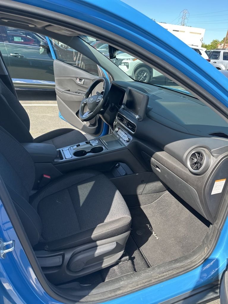 2022 HYUNDAI KONA ELECTRIC SEL photo 6