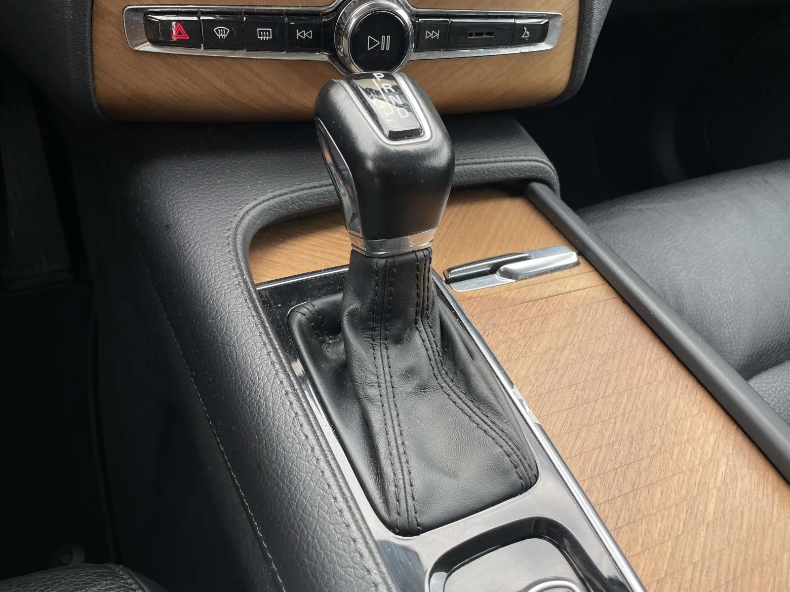 2022 Volvo XC90 Momentum - Photo 20