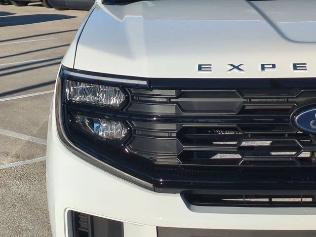 New 2026 Oxford White Ford MAX Active image 10
