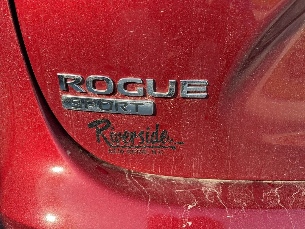 Used 2019 Red Nissan SV image 10