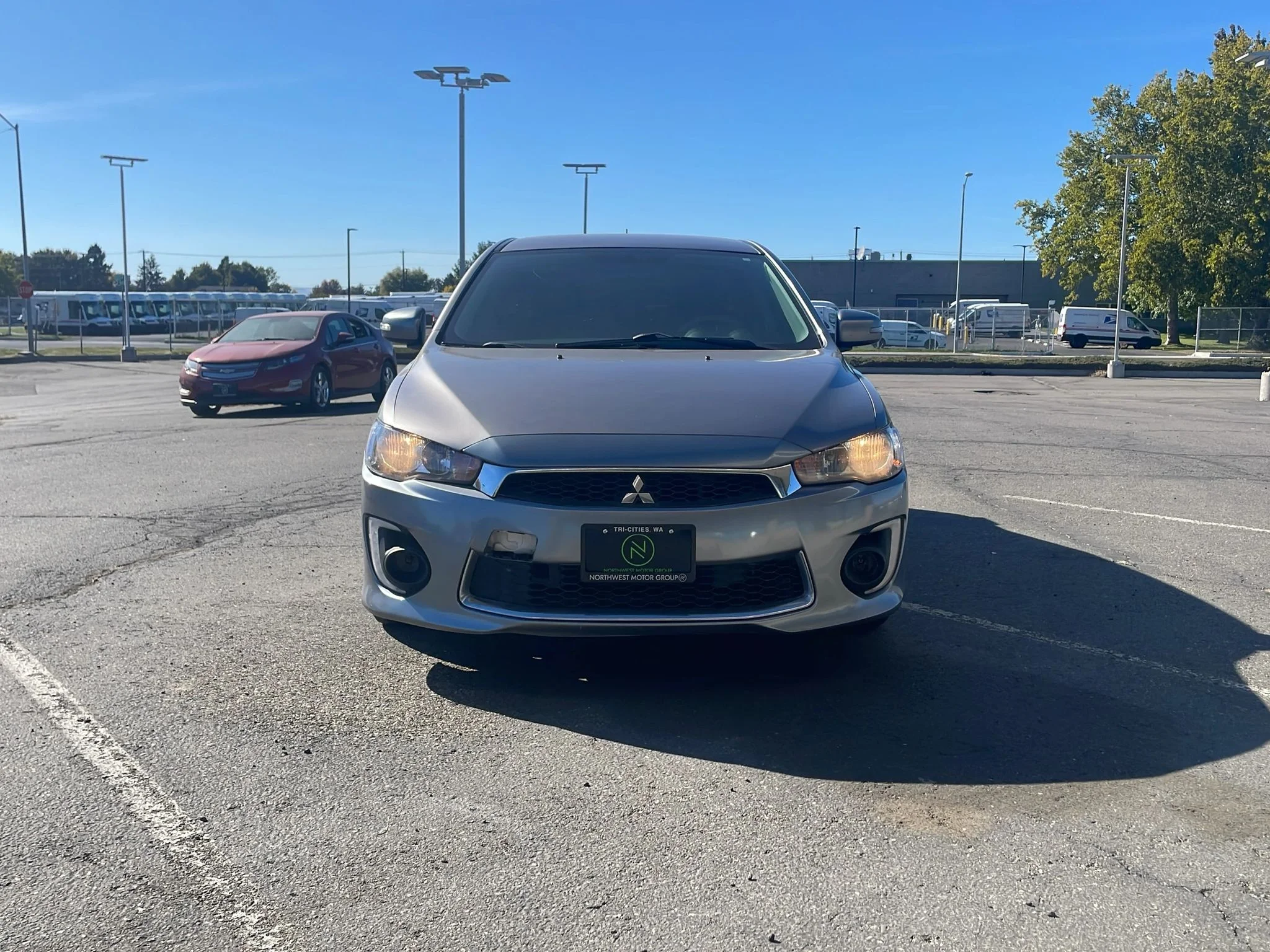Used 2017 Mercury Gray Pearl Mitsubishi ES image 2