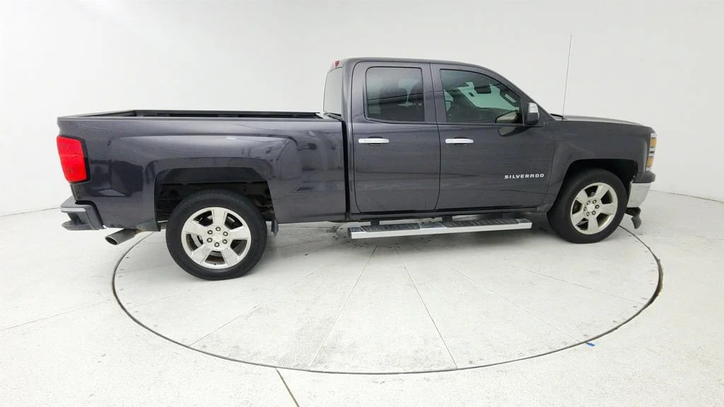 Used 2015 TUNGSTEN METALLIC Chevrolet LS image 8