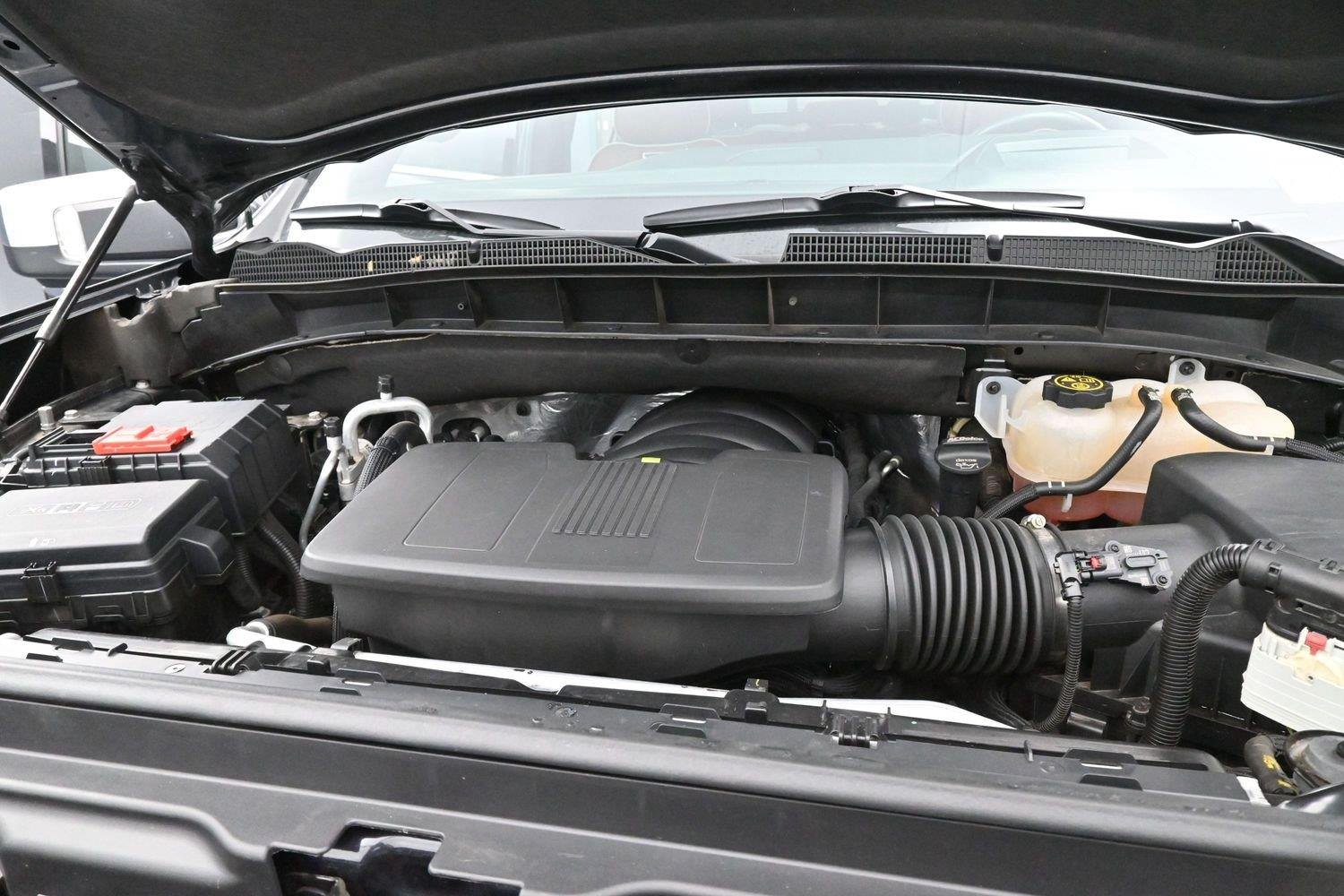 Used 2023 TITANIUM RUSH METALLIC GMC Denali Ultimate image 9