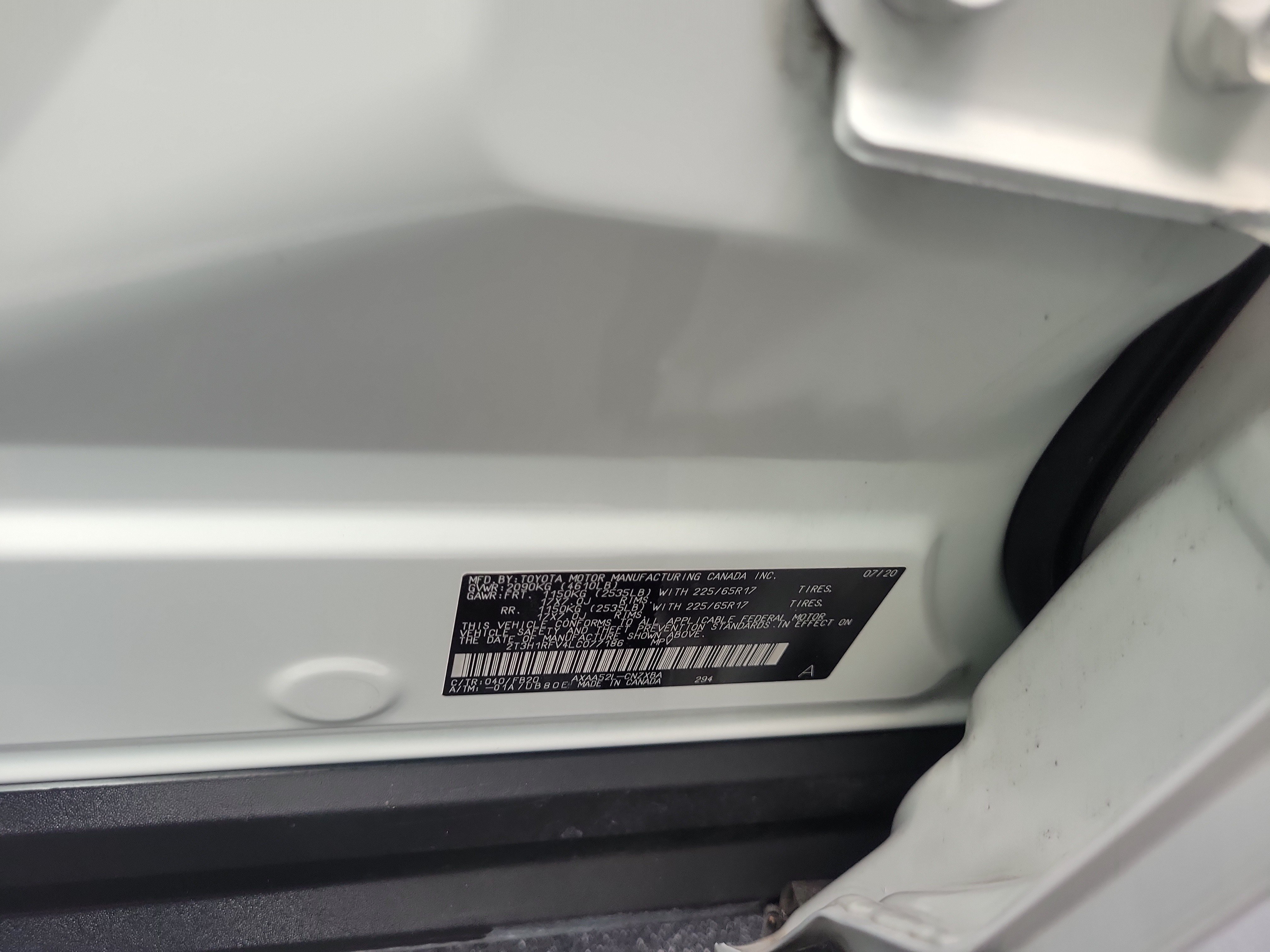 Used 2020 Super White Toyota LE image 28