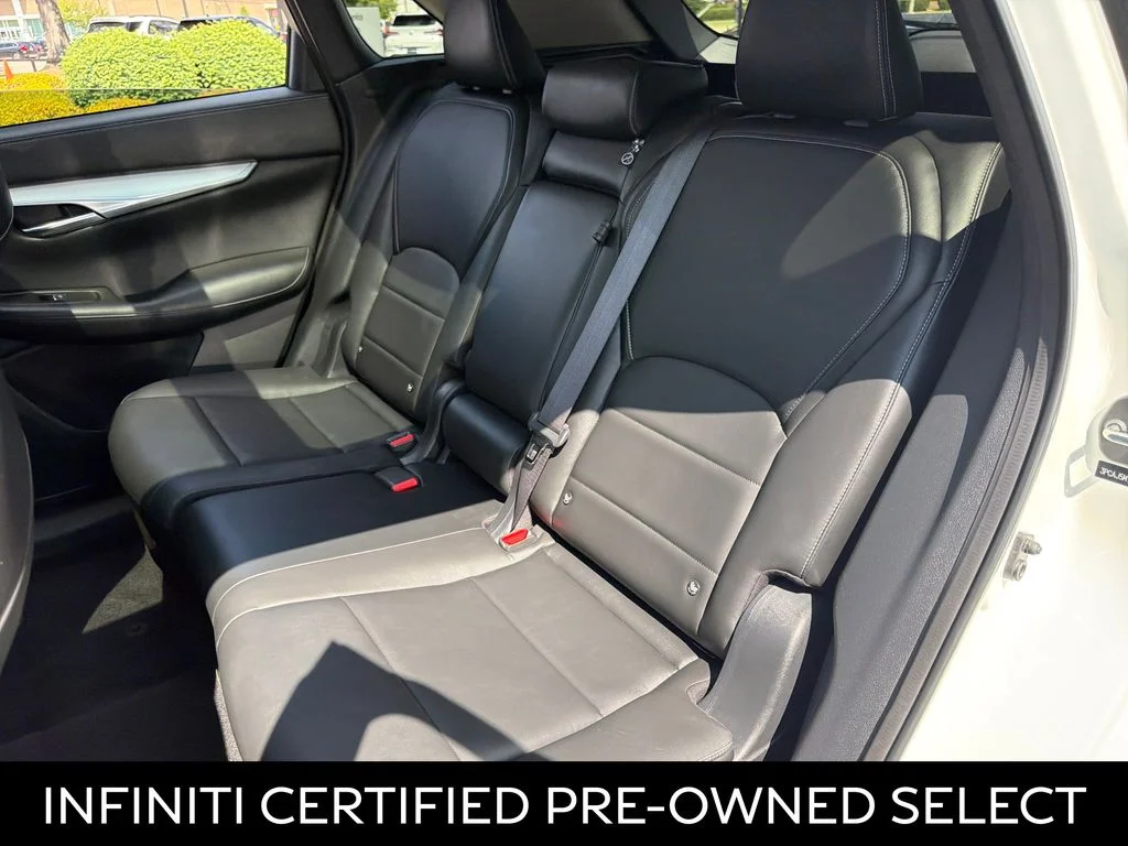Certified Used 2020 Majestic White INFINITI LUXE image 31