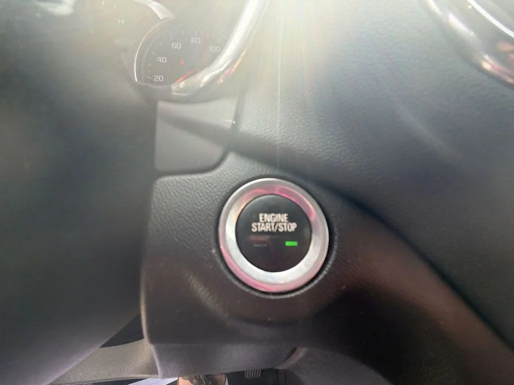 Used 2020 White Chevrolet LT image 16