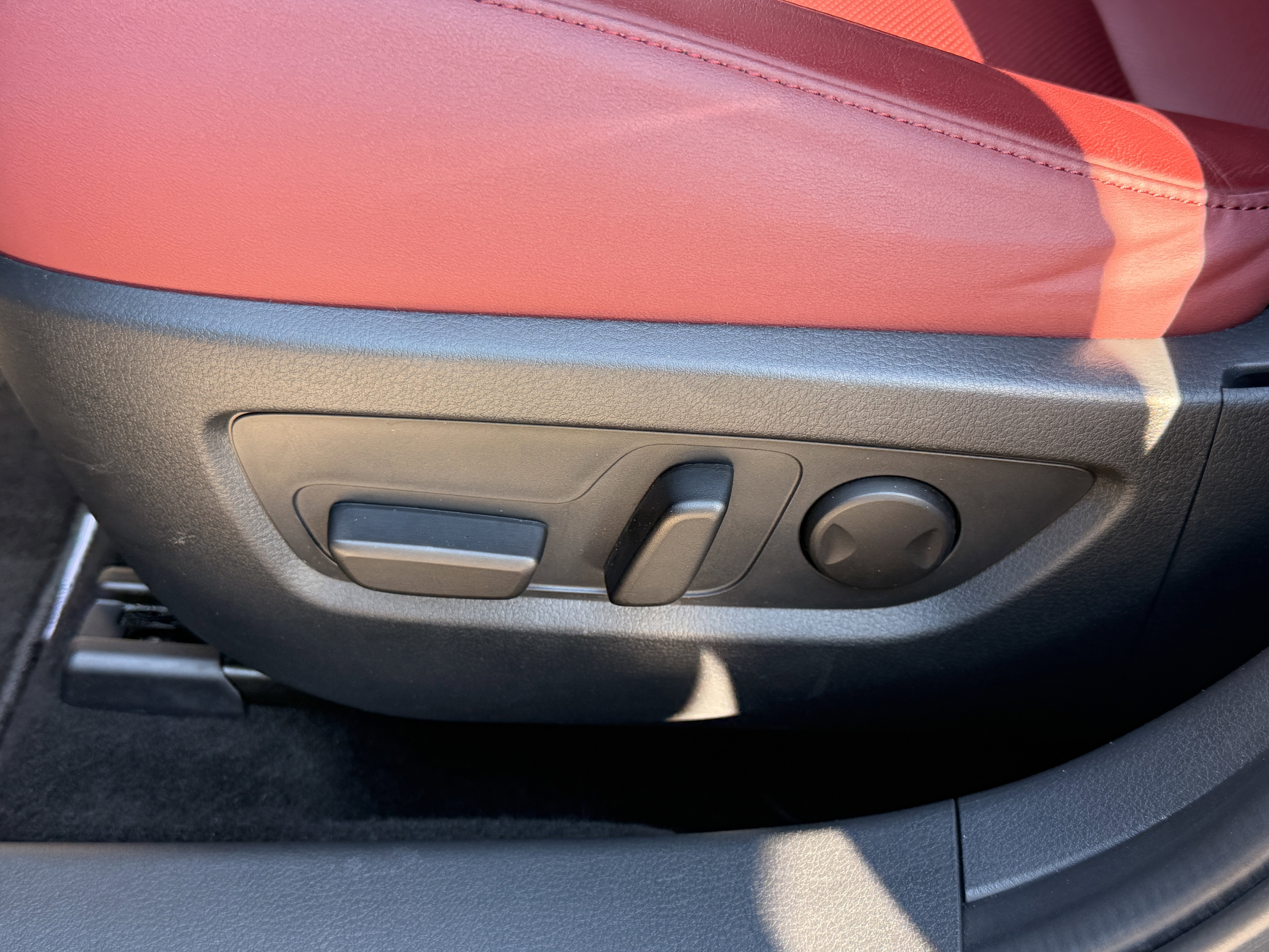 Used 2023 Polymetal Gray Metallic Mazda 2.5 S Carbon Edition image 7