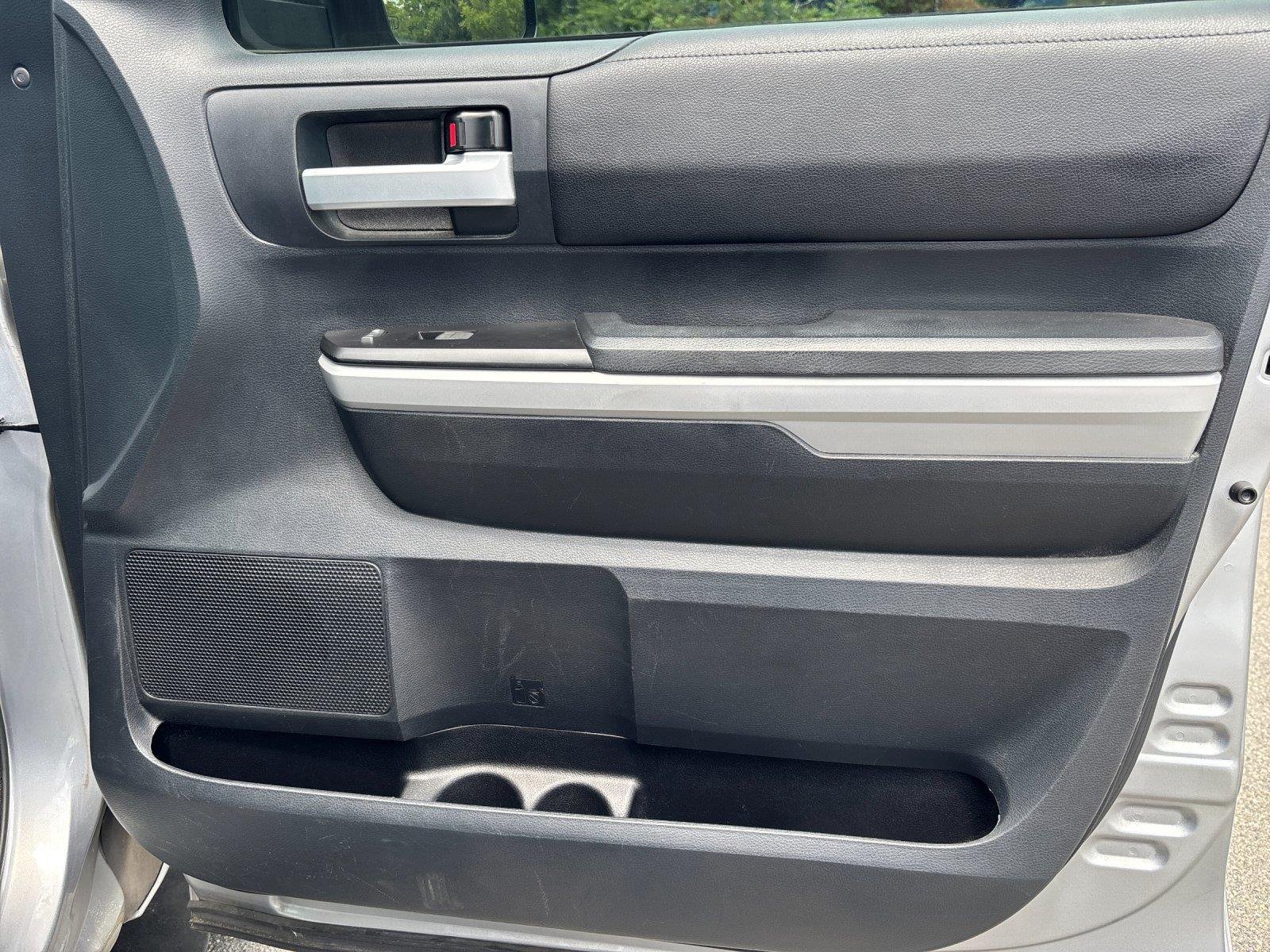 Used 2018 Silver Sky Metallic Toyota SR5 image 36