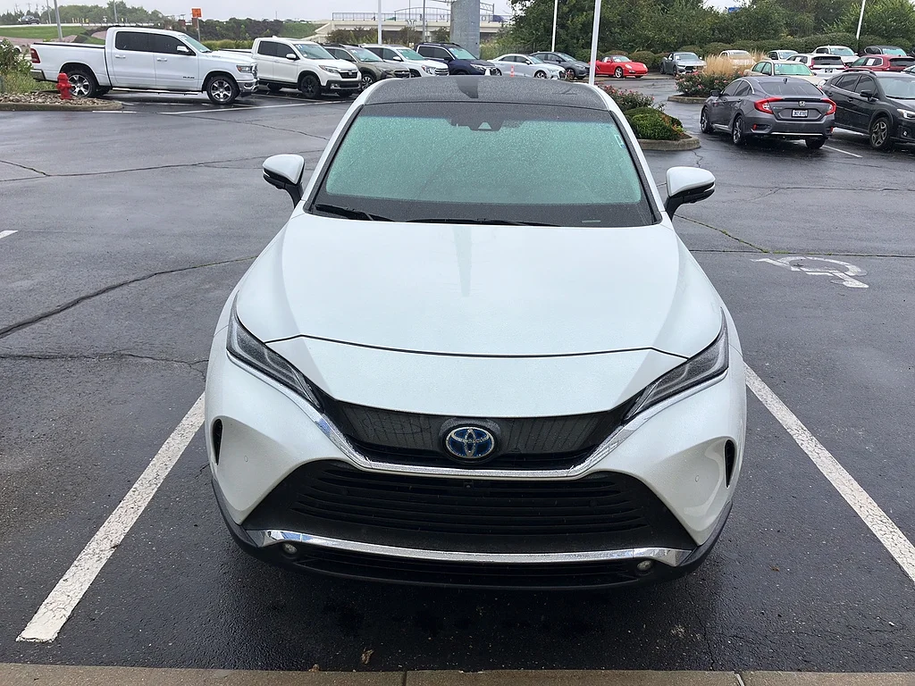 Used 2023 Platinum White Pearl Toyota Limited image 2