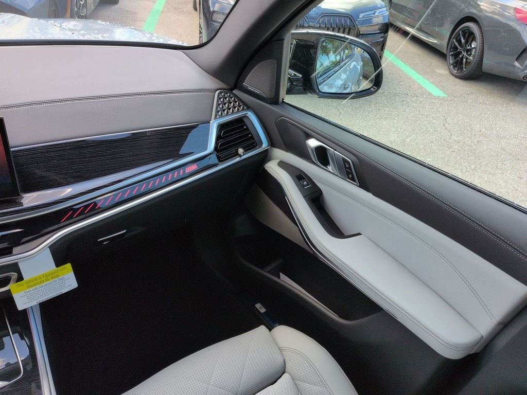 New 2026 Brooklyn Grey Metallic BMW M60i image 17