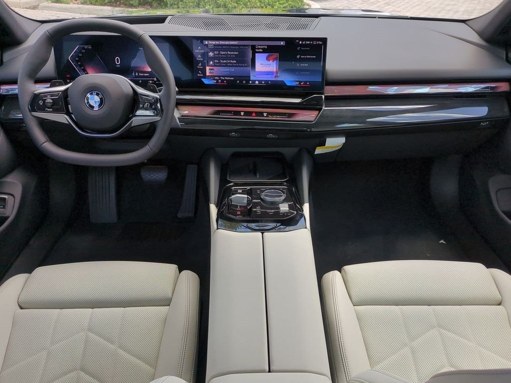 New 2027 Dark Graphite Metallic BMW 530i xDrive image 15
