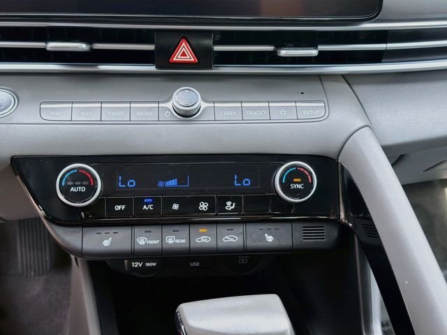 Used 2025 Red Hyundai SEL Convenience image 15