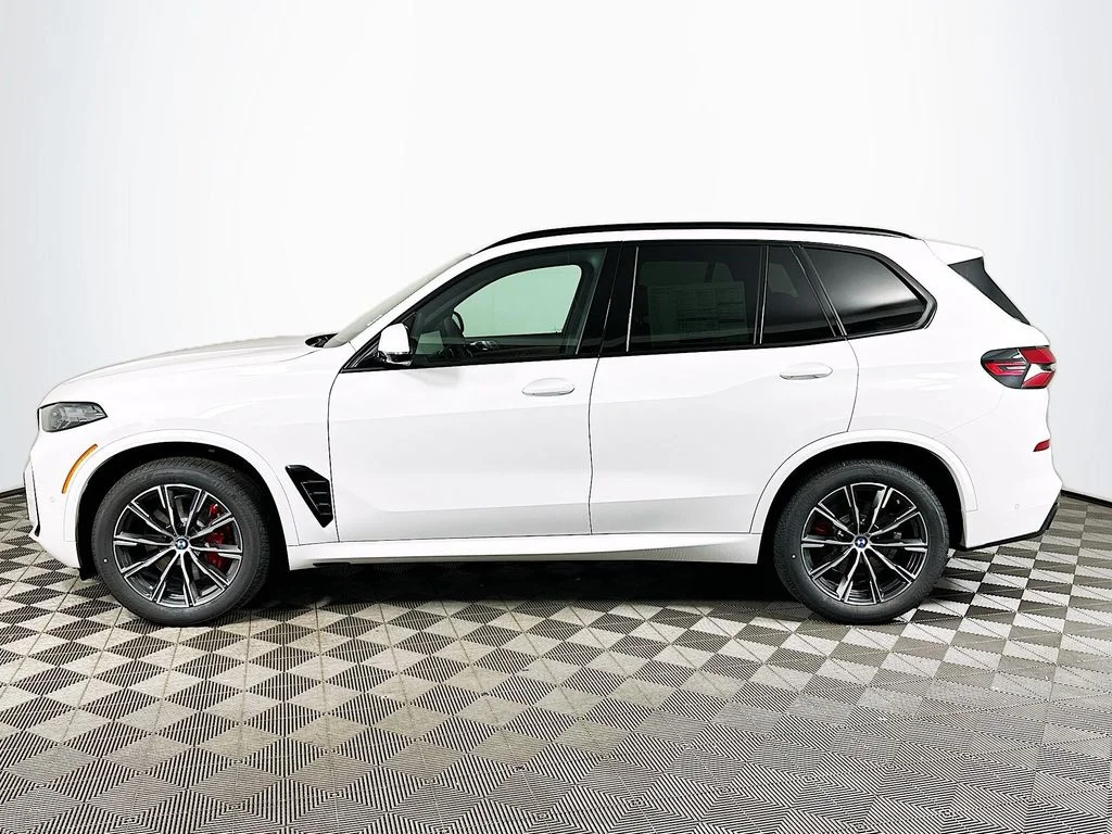 New 2026 Alpine White BMW xDrive40i image 8