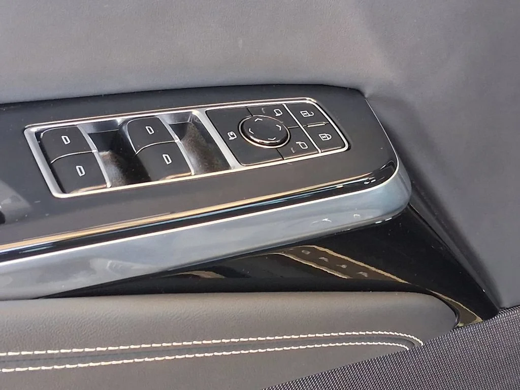 2026 Cadillac Escalade Platinum Sport - Photo 18