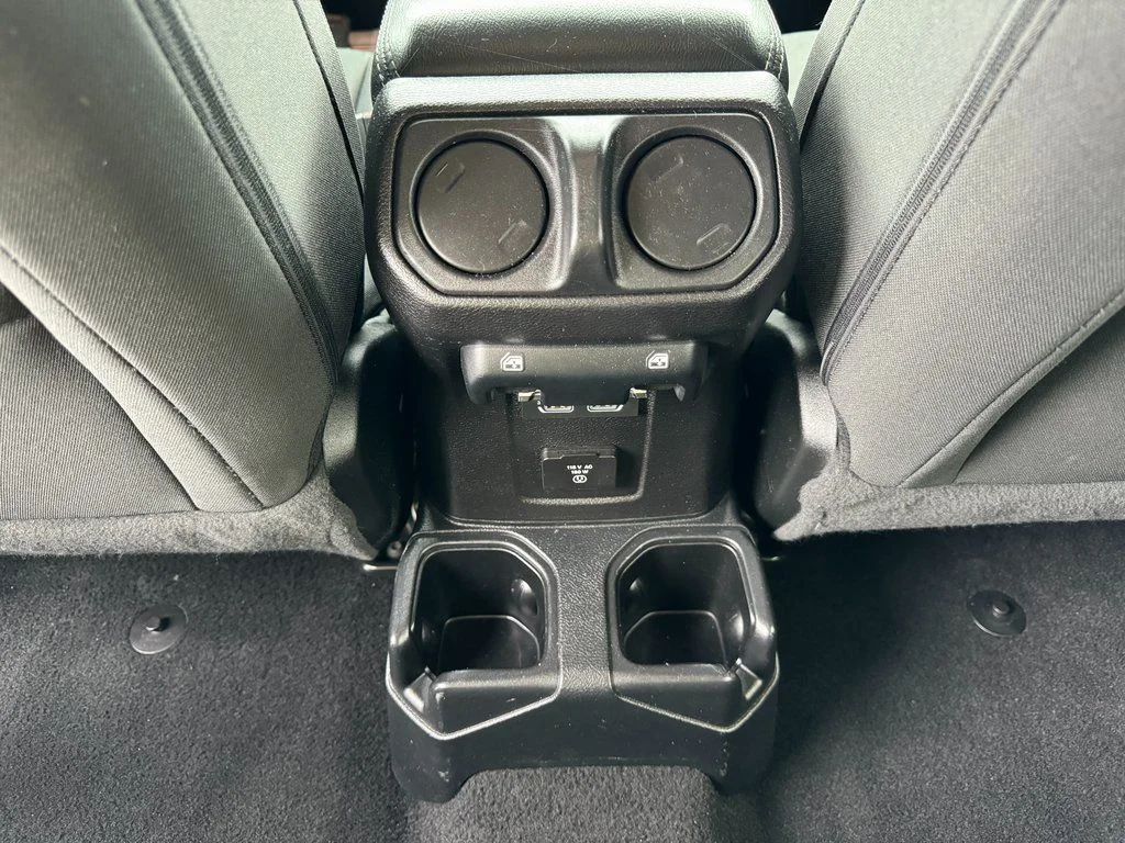 Used 2020 Black Jeep Unlimited Sahara image 23