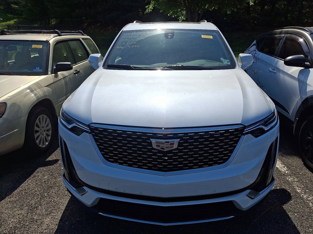 Used 2024 Crystal White Tricoat Cadillac Luxury image 2