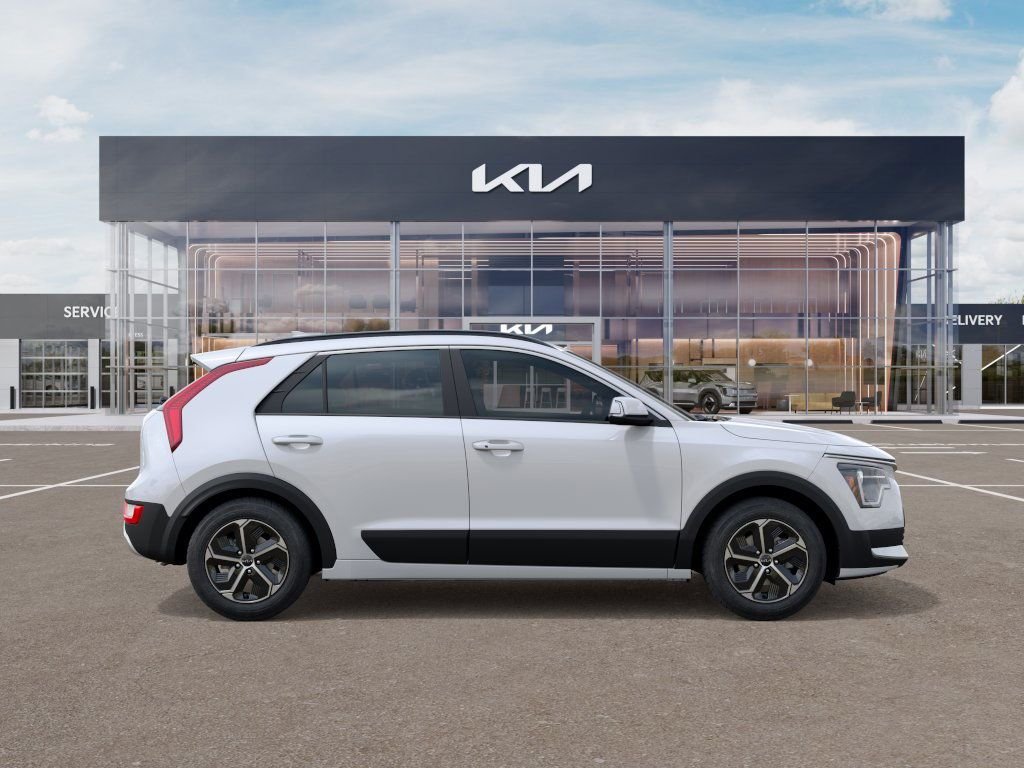 2025 Kia Niro EX - Photo 7