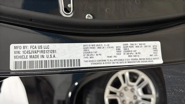 Used 2024 Diamond Black Jeep Base image 38