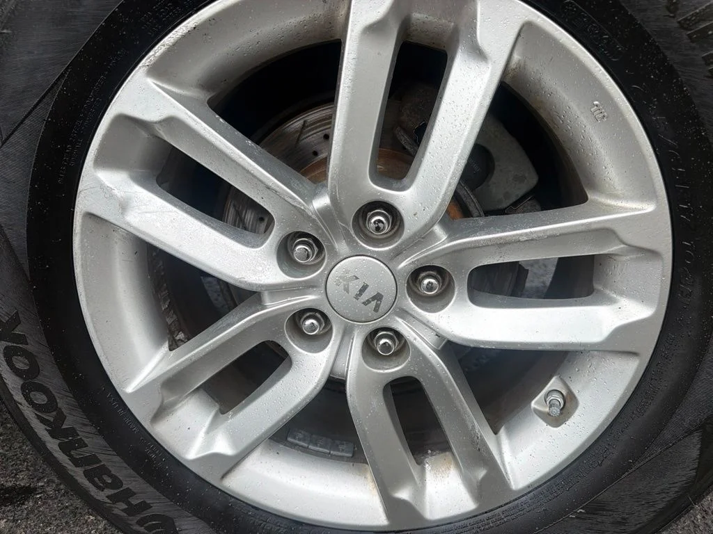Used 2015 Black Kia LX image 54
