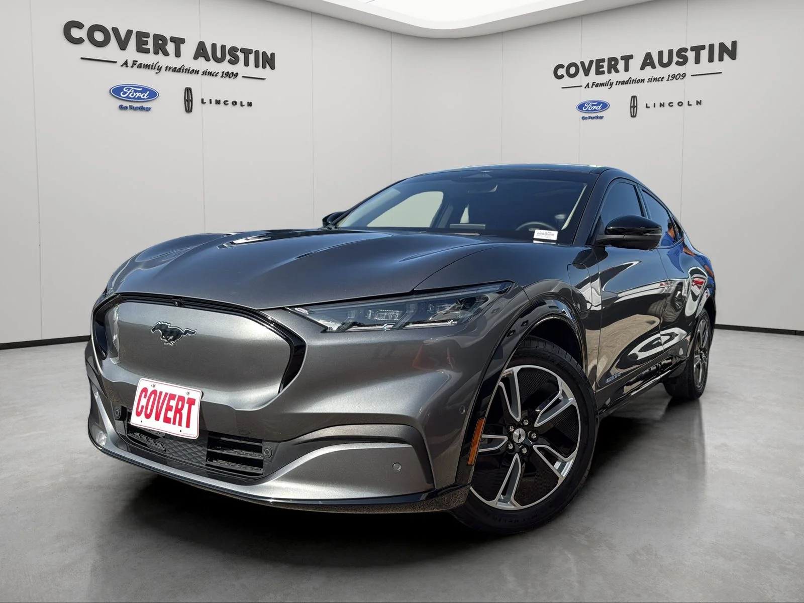 Used 2023 Gray Ford Premium image 1