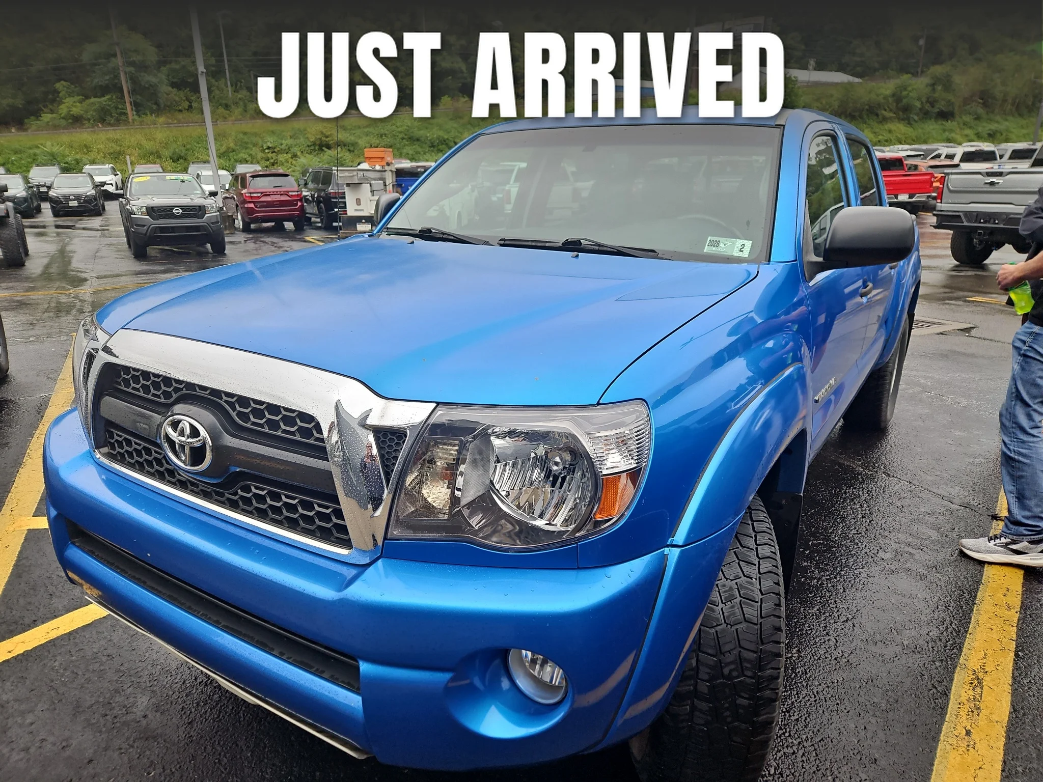 Used 2011 Speedway Blue Metallic Toyota Base V6 (A5) image 1
