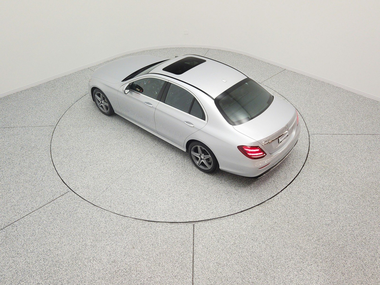 Used 2017 Iridium Silver Metallic Mercedes-Benz E 300 Sport image 15
