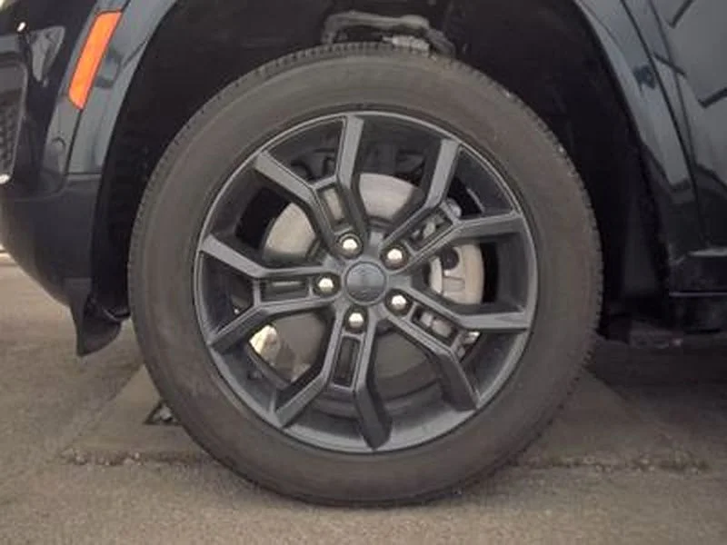 Used 2024 Black Jeep 4xe image 7