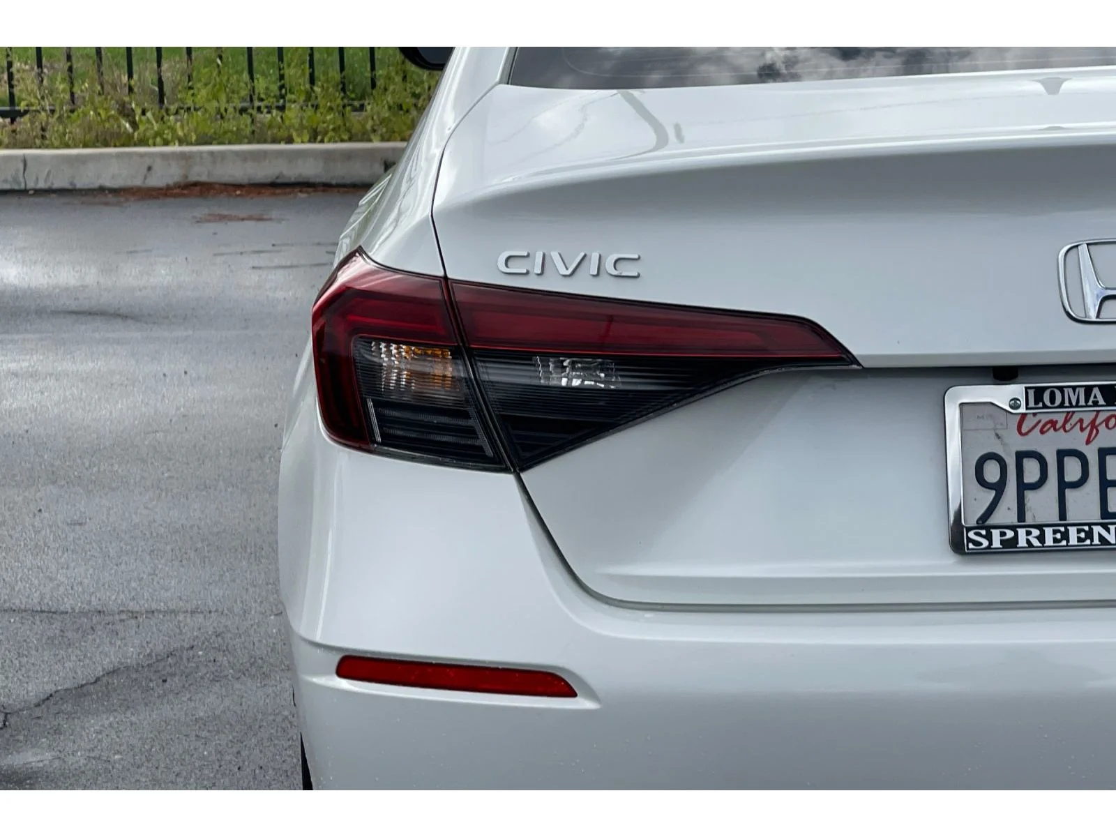 Used 2025 Platinum White Pearl Honda LX image 14