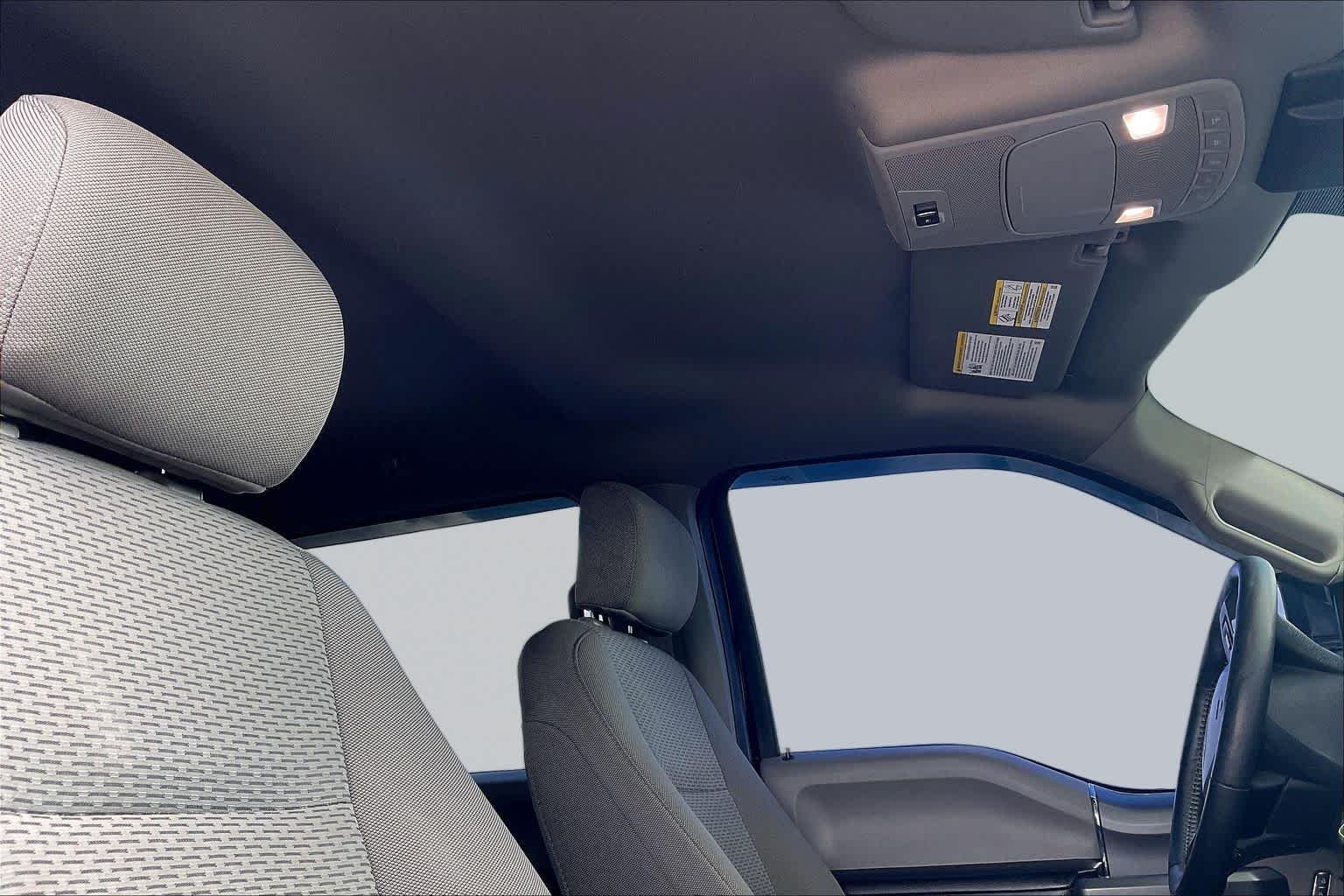 Used 2019 Agate Black Metallic Ford XLT image 13