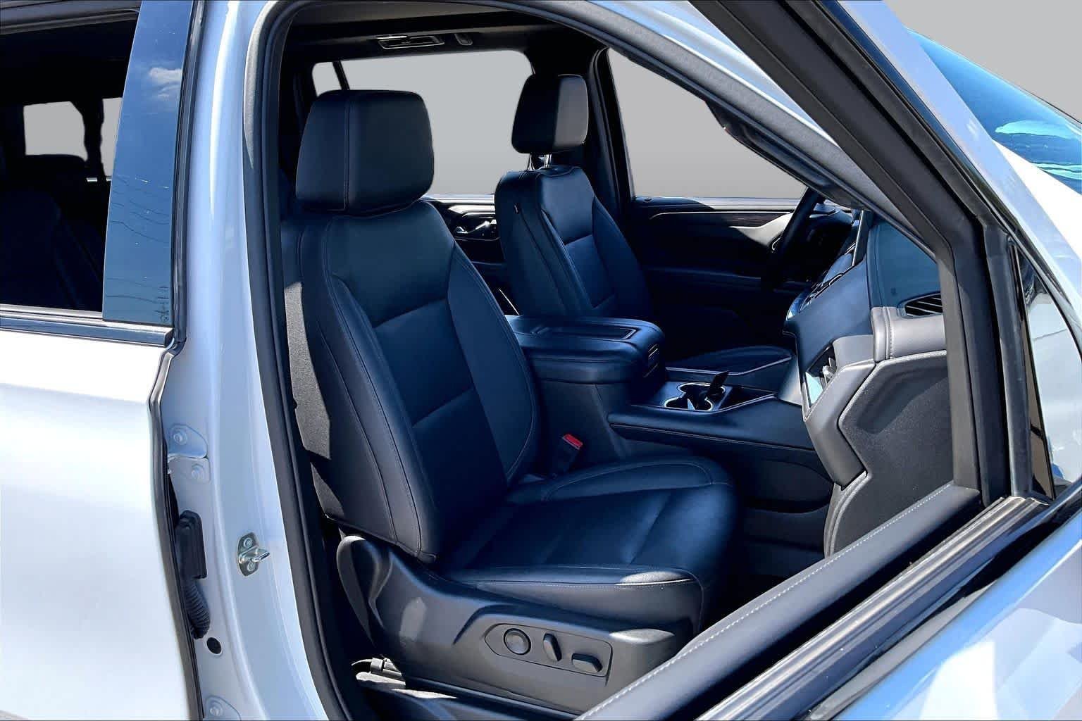 Used 2023 Summit White Chevrolet Z71 image 9